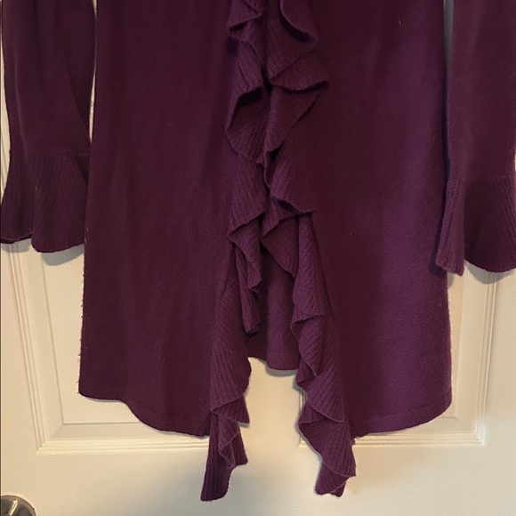 Lord & Taylor Cashmere Sweater in Rich Purple - Picture 4 of 6